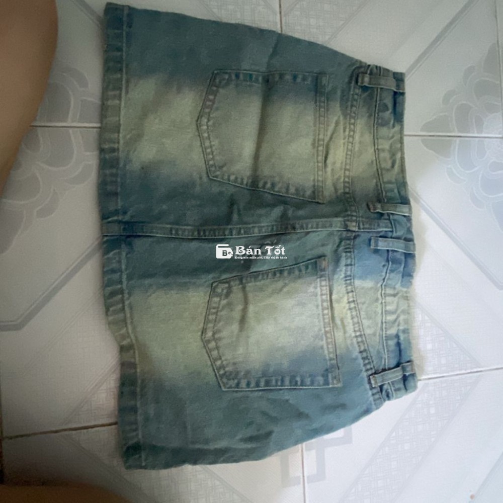 Váy jeans như ảnh. Em mặc 2 lần