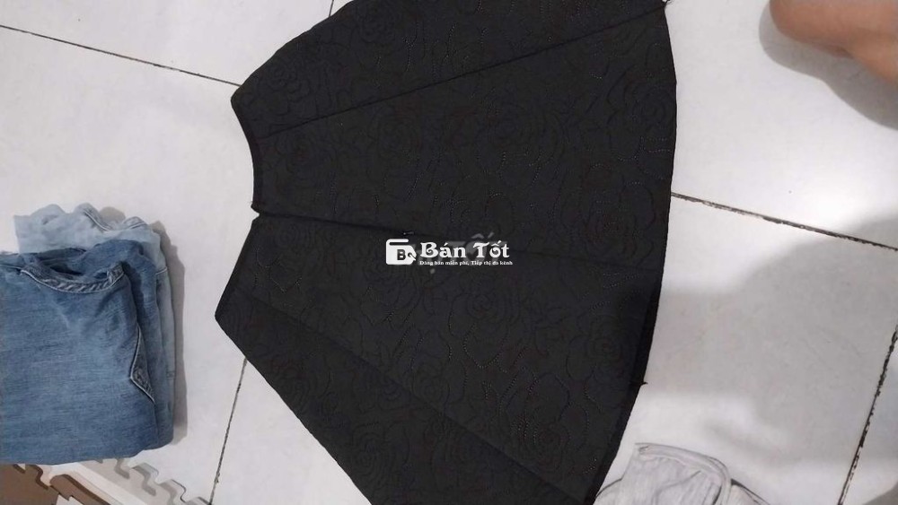 Quần áo nữ còn mới