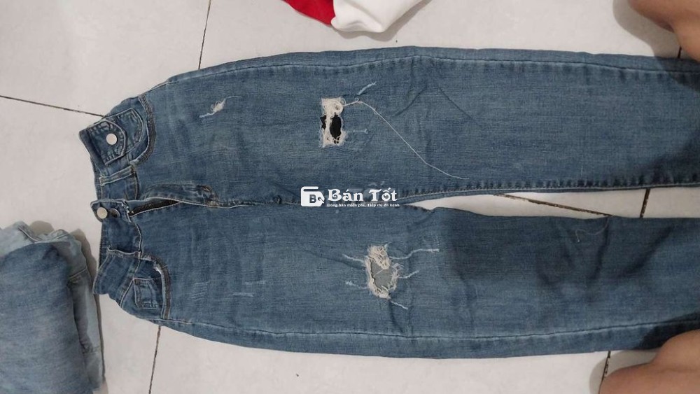 Quần áo nữ còn mới