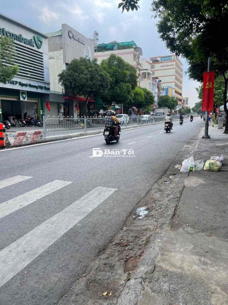 CHỦ NGỘP BÁN GẤP NHÀ CŨ 34m2 CHO A/C VỀ SỮA