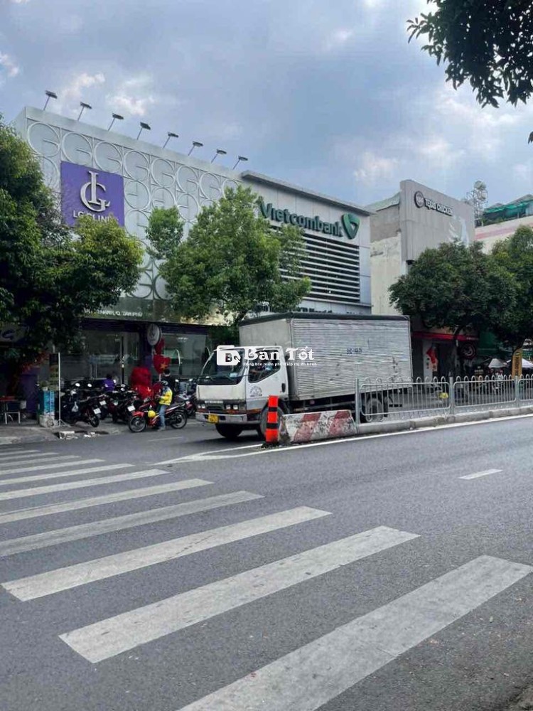 CHỦ NGỘP BÁN GẤP NHÀ CŨ 34m2 CHO A/C VỀ SỮA
