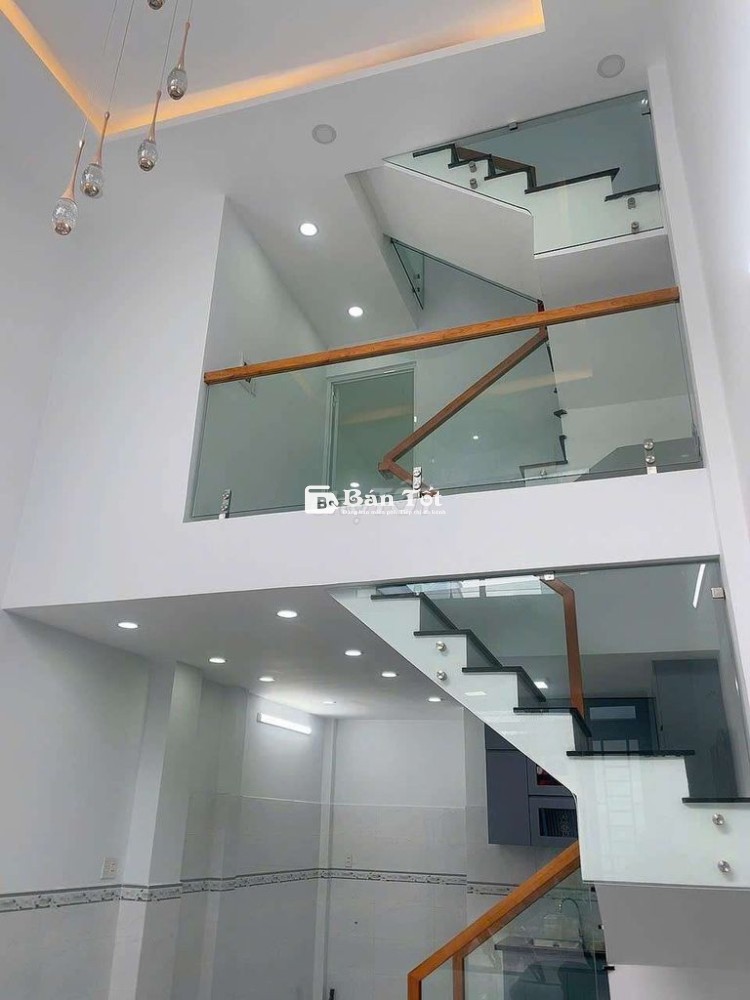 1/ HXH Thông, 4mx11m, Nhà Mới 2 Lầu, Giá 4,x Tỷ, Sát Lê Văn Qưới