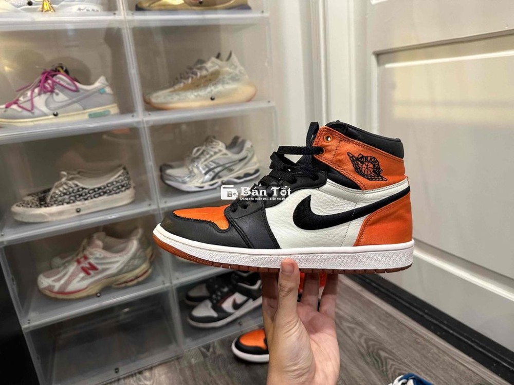 PASS GIÀY CHÍNH HÃNG 100% Nghỉ lễ rảnh rang giải tán bớt mấy đôi k đi đến 🥹 đôi Nb full box còn lại no box , ở HN nha