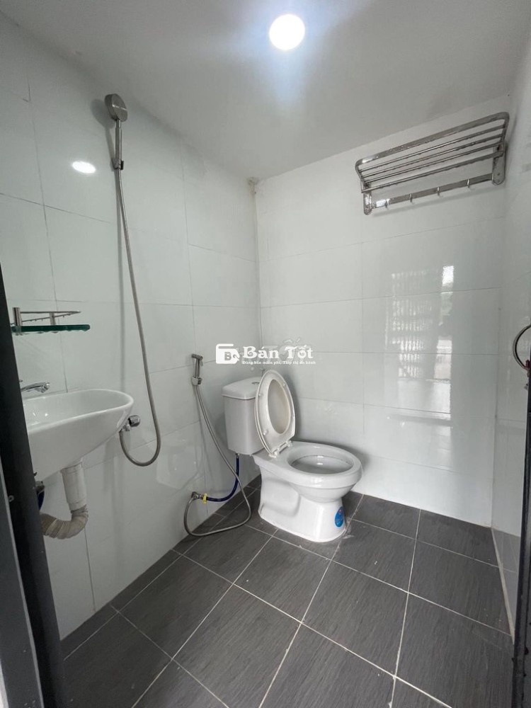 CHO THUÊ KIOT TRÊN ĐƯỜNG TÔ KÝ, ĐỐI DIỆN CÔNG VIÊN PHẦM MỀN QT