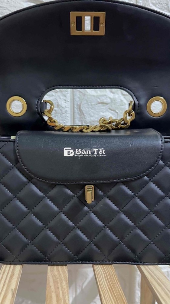 Pass túi xách Charles & Keith like new - hãng đã s