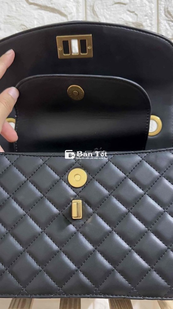 Pass túi xách Charles & Keith like new - hãng đã s