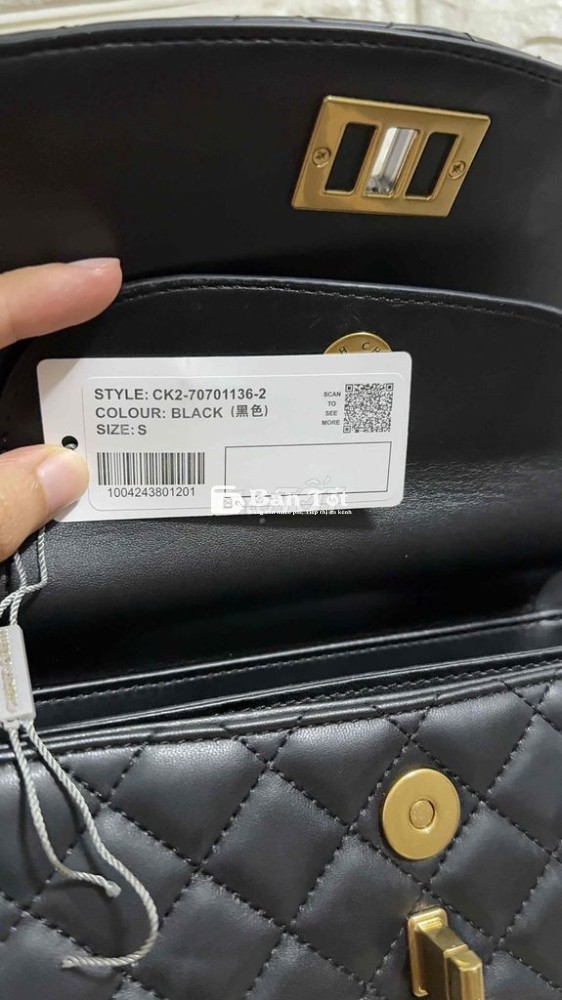 Pass túi xách Charles & Keith like new - hãng đã s