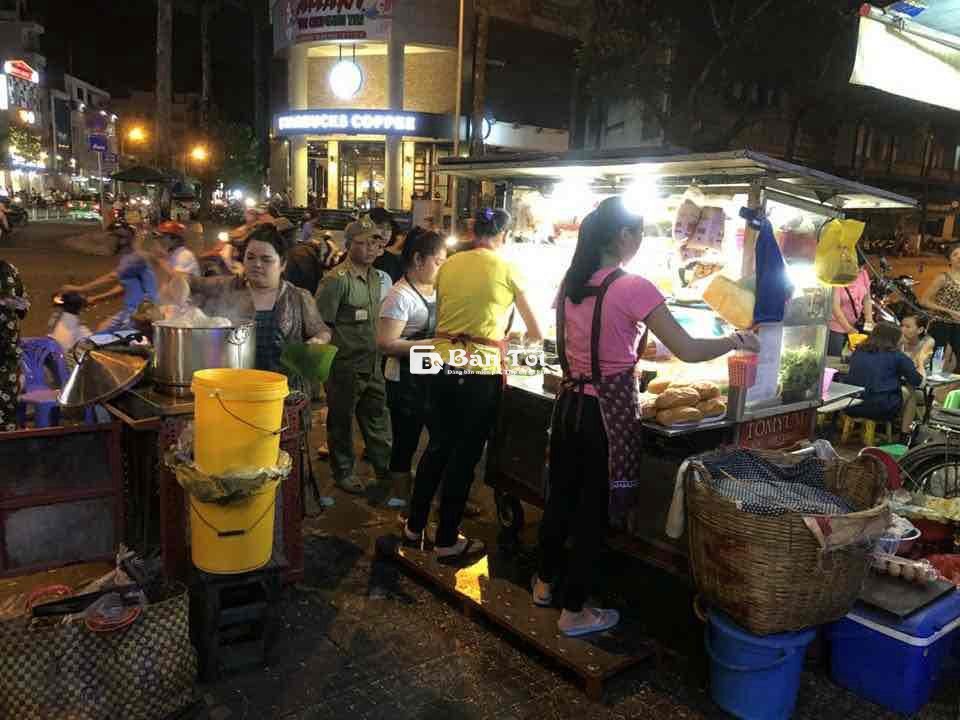 Tuyển nữ chuẩn bị đồ bán