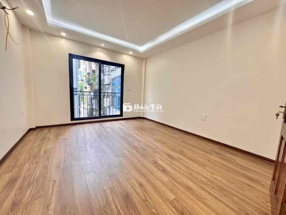 Bán nhà phố Lê Trọng Tấn- Ô tô đỗ cửa- 6 tầng thang máy- Gần phố- 50M2