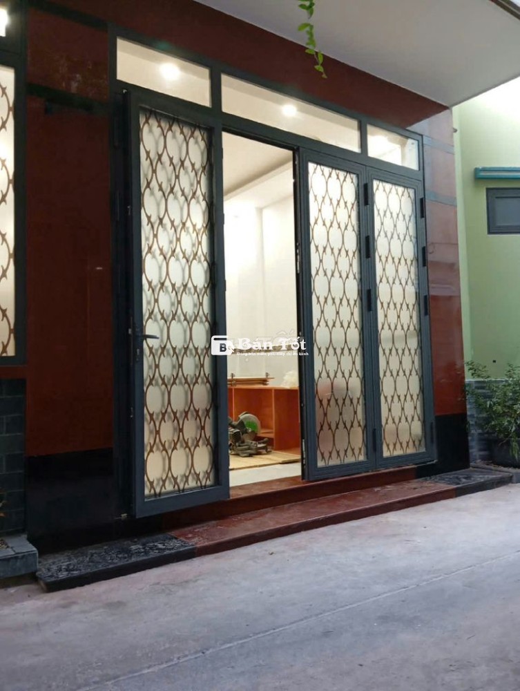 Bán nhà đường Nguyễn Hồng Đào, Phường 14, Q Tân Bình, 3 lầu, DT 5.6x10