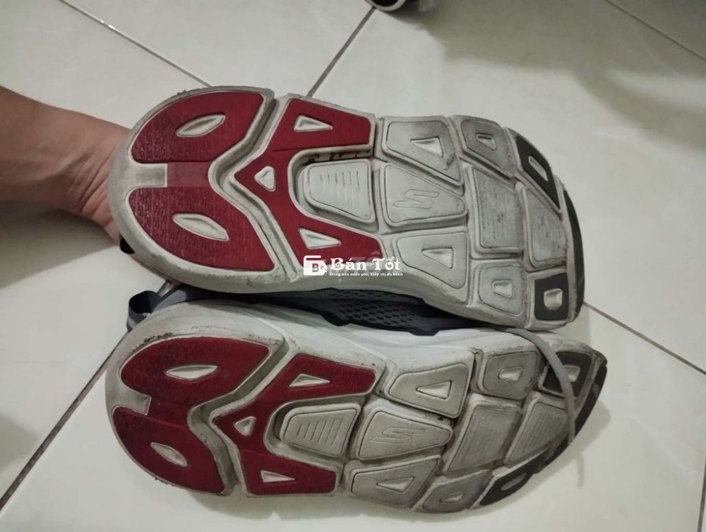 Giày thể thao Skechers maxcushion ultra go