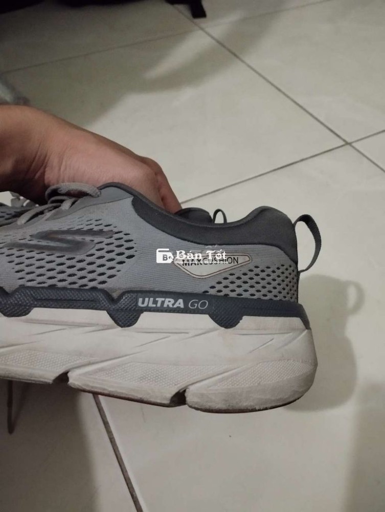 Giày thể thao Skechers maxcushion ultra go