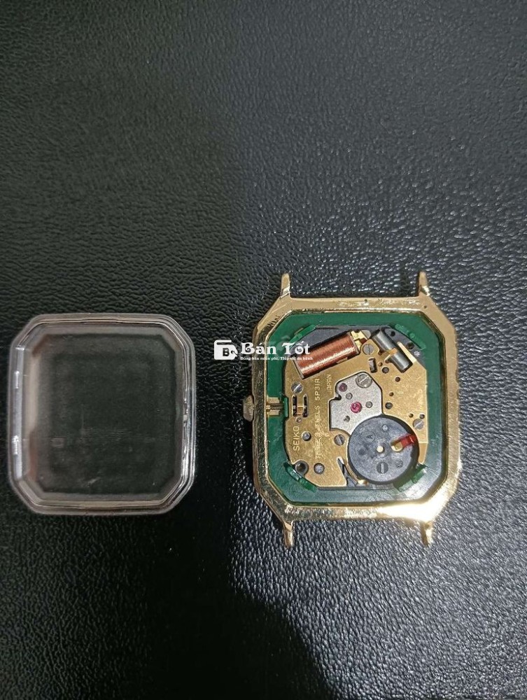 Đồng hồ Tank Seiko