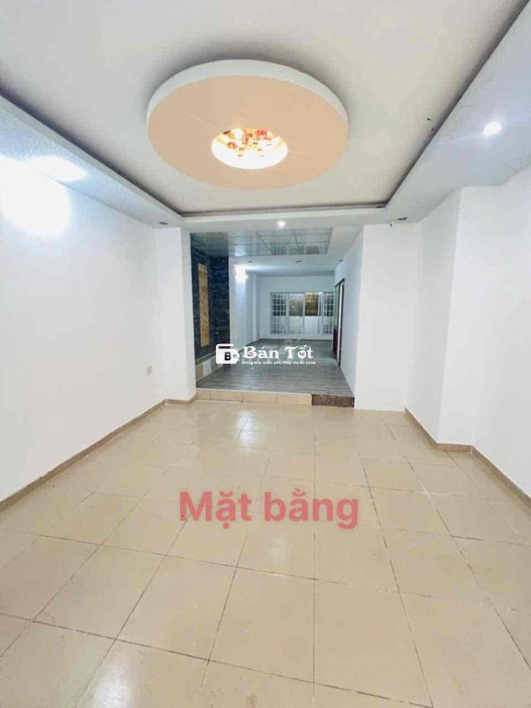 Sang CHDV Có 1 Mặt Bằng và 8 Phòng Nhà Mới Đẹp