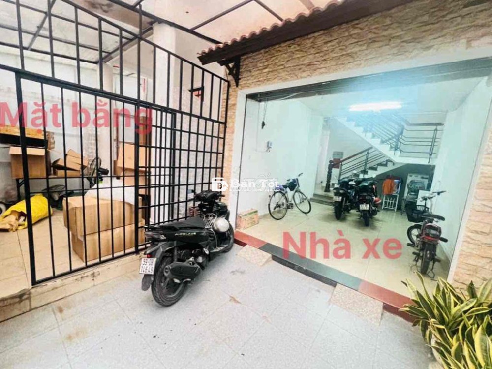 Sang CHDV Có 1 Mặt Bằng và 8 Phòng Nhà Mới Đẹp