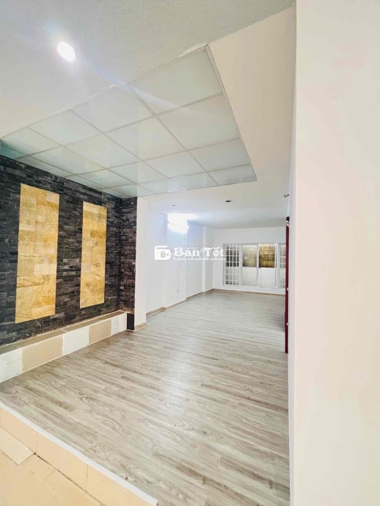 Sang CHDV Có 1 Mặt Bằng và 8 Phòng Nhà Mới Đẹp