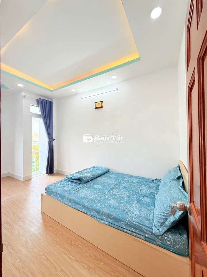 1,380 Tỷ 2 lầu sân thượng 5 x 5 Thị trấn nhà bè