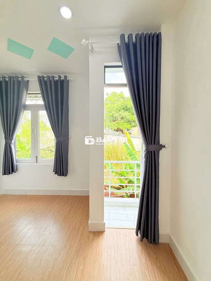 1,380 Tỷ 2 lầu sân thượng 5 x 5 Thị trấn nhà bè