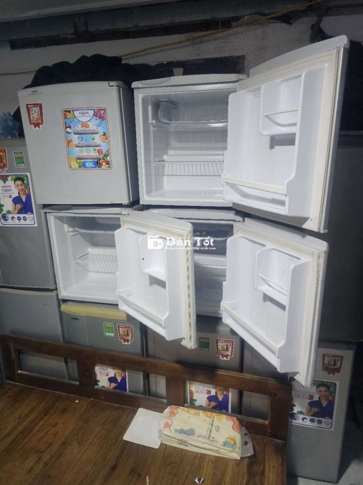 Tủ lạnh sanyo 50lit còn mới. Máy zin nguyên bản
