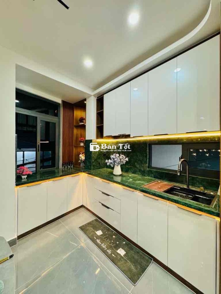 Phú Nhuận HXH - Nhà đẹp - Ngang 6M - 4T BTCT - Chỉ 7.x tỷ