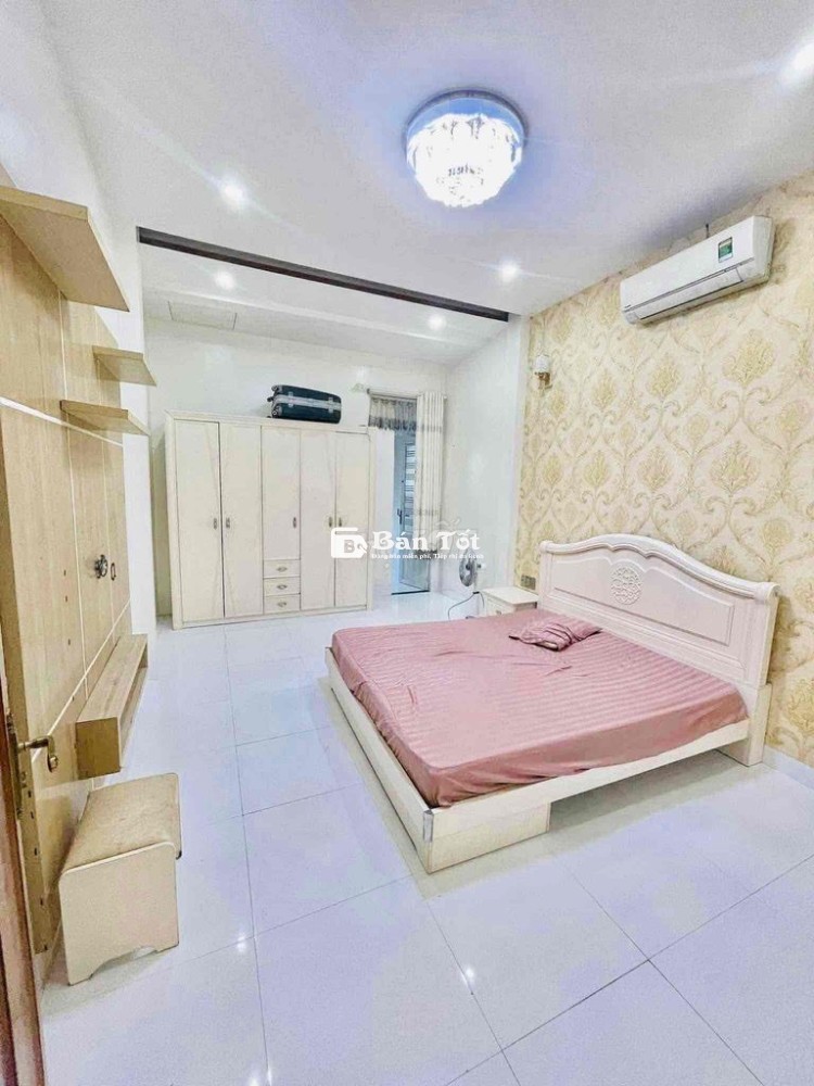 ✨ Cho Thuê Nhà 2 Tầng Mặt Tiền Đường Nguyễn Hoàng, Đoạn Sầm Uất