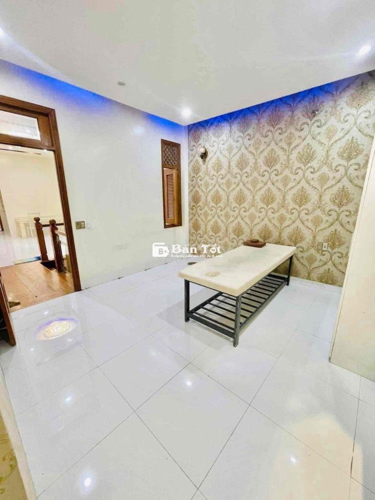 ✨ Cho Thuê Nhà 2 Tầng Mặt Tiền Đường Nguyễn Hoàng, Đoạn Sầm Uất