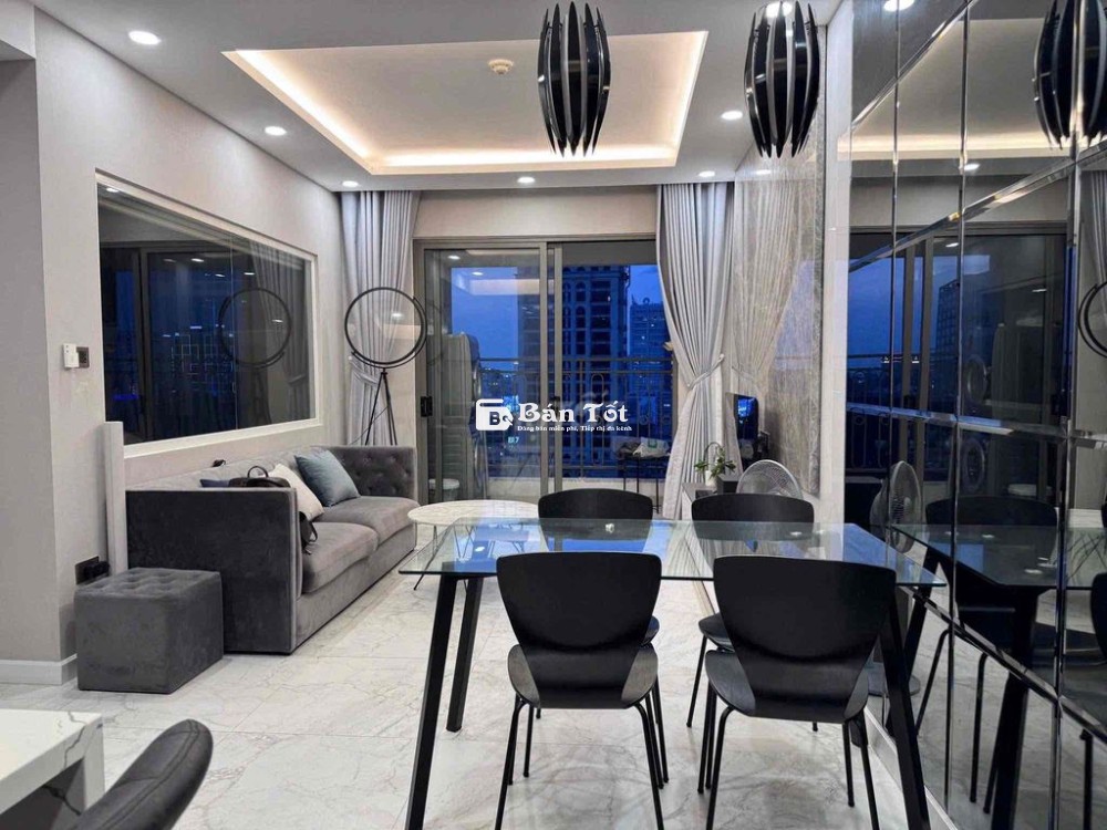 Cần Cho Thuê Căn Hộ 2PN - 2WC - 88m2 - Saigon Royal Quận 4
