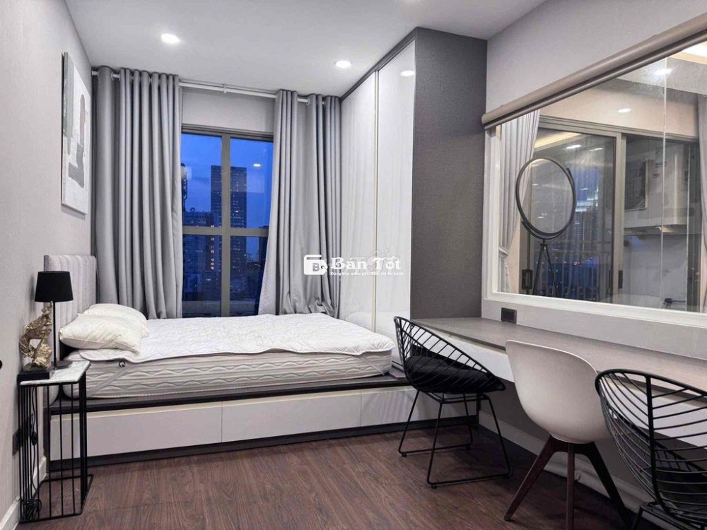 Cần Cho Thuê Căn Hộ 2PN - 2WC - 88m2 - Saigon Royal Quận 4