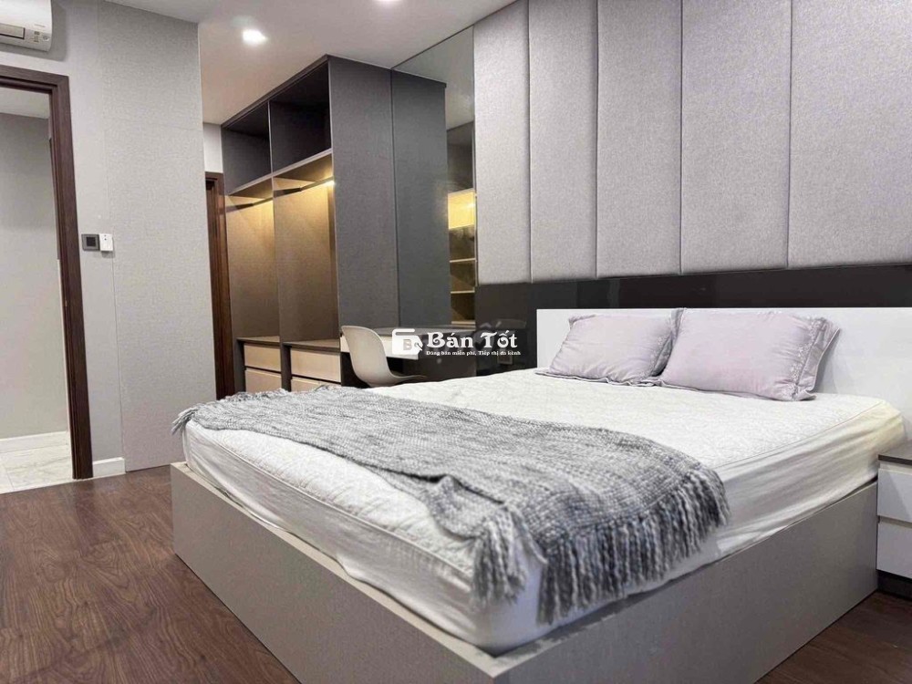 Cần Cho Thuê Căn Hộ 2PN - 2WC - 88m2 - Saigon Royal Quận 4