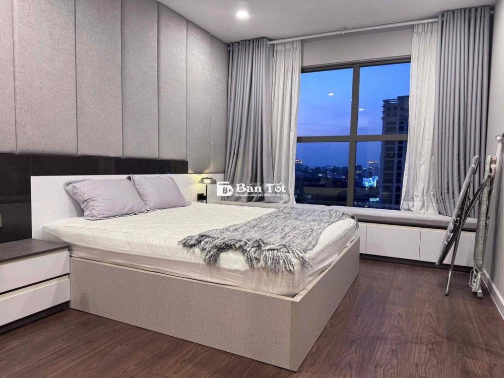 Cần Cho Thuê Căn Hộ 2PN - 2WC - 88m2 - Saigon Royal Quận 4