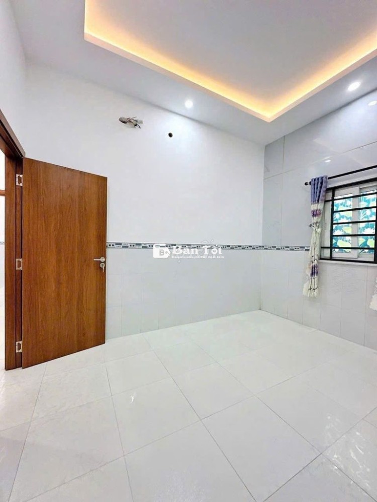 Chính chủ bán nhà mặt tiền Hoàng Phan Thái 80m2 giá 910tr sổ riêng
