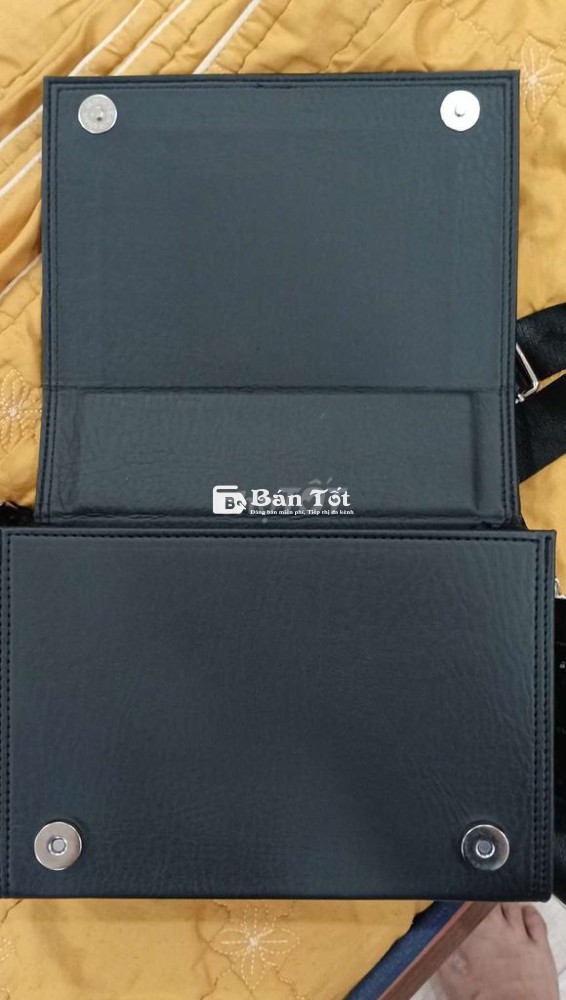 Túi chéo Baras chính hãng mới 100% New Fullbox