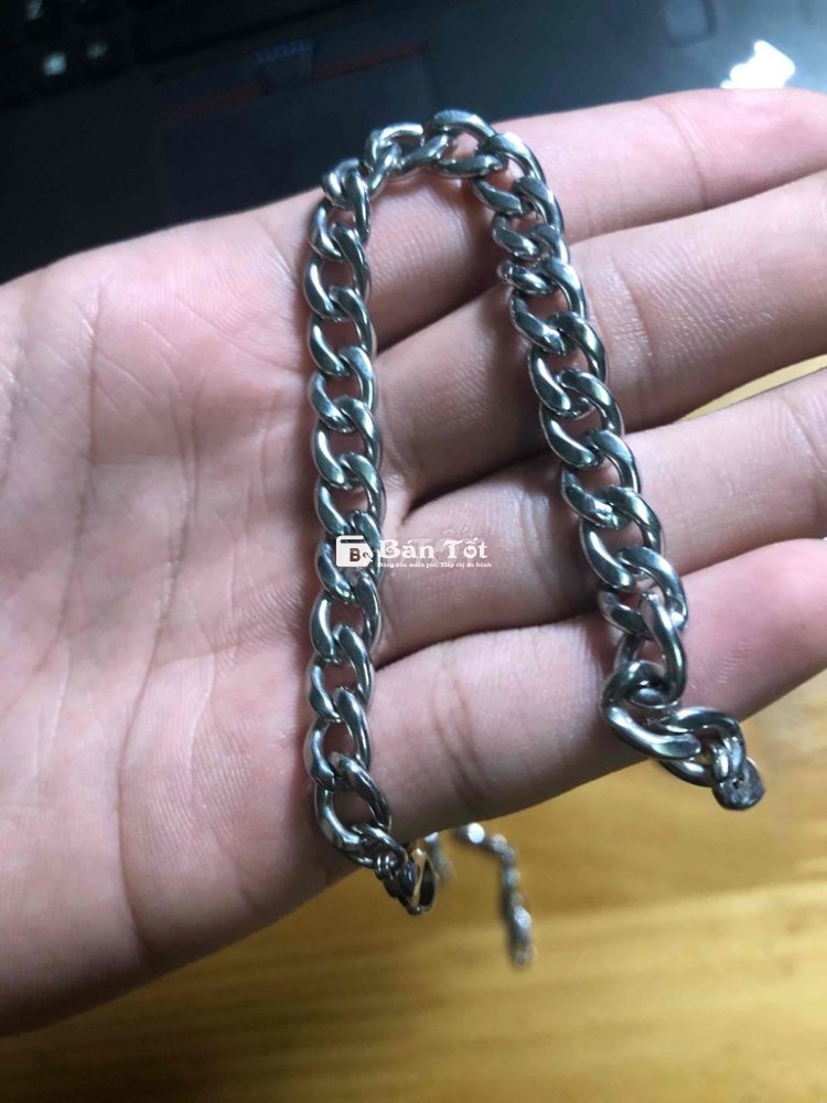 Pass nhanh vòng đeo lắc tay, nhẫn như hình hết 50k
