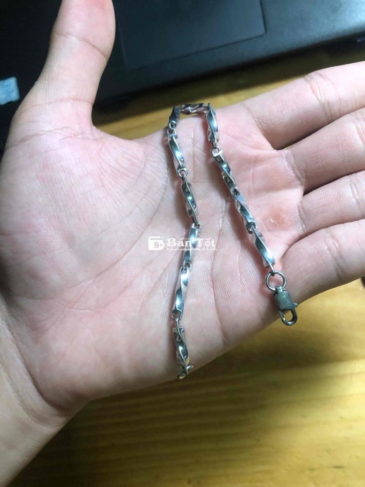 Pass nhanh vòng đeo lắc tay, nhẫn như hình hết 50k