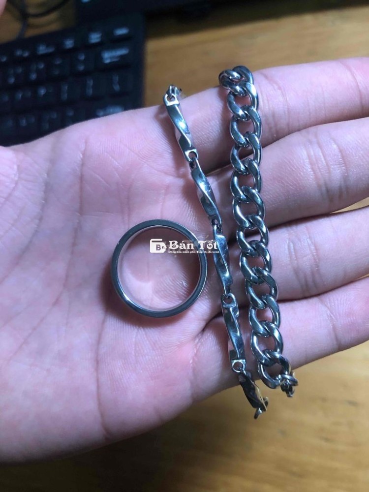 Pass nhanh vòng đeo lắc tay, nhẫn như hình hết 50k