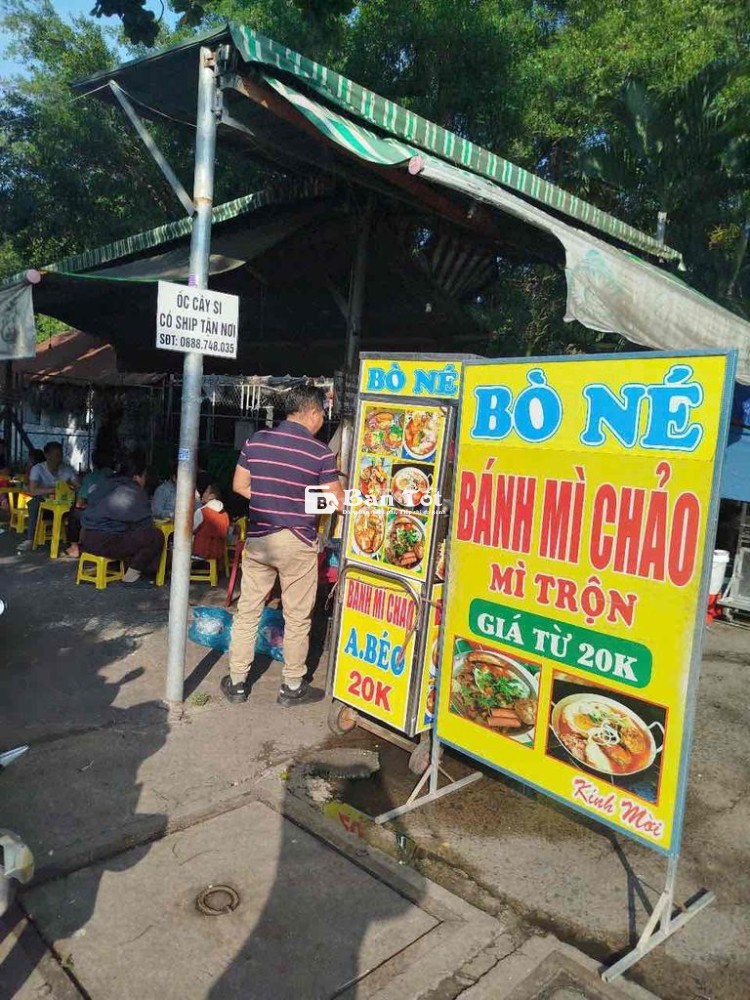 Sang quán bò né bánh mì chảo