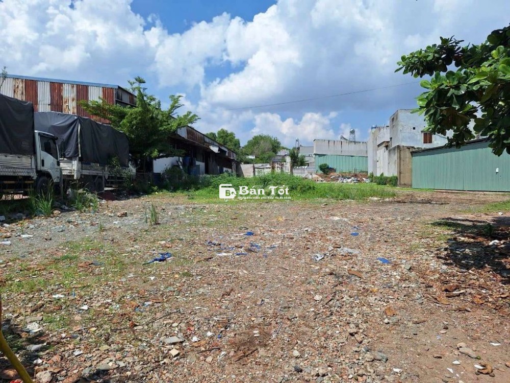 Đất đẹp 2000m ngang 40m gần ngã tư Chiêu Liêu Tp. Dĩ An