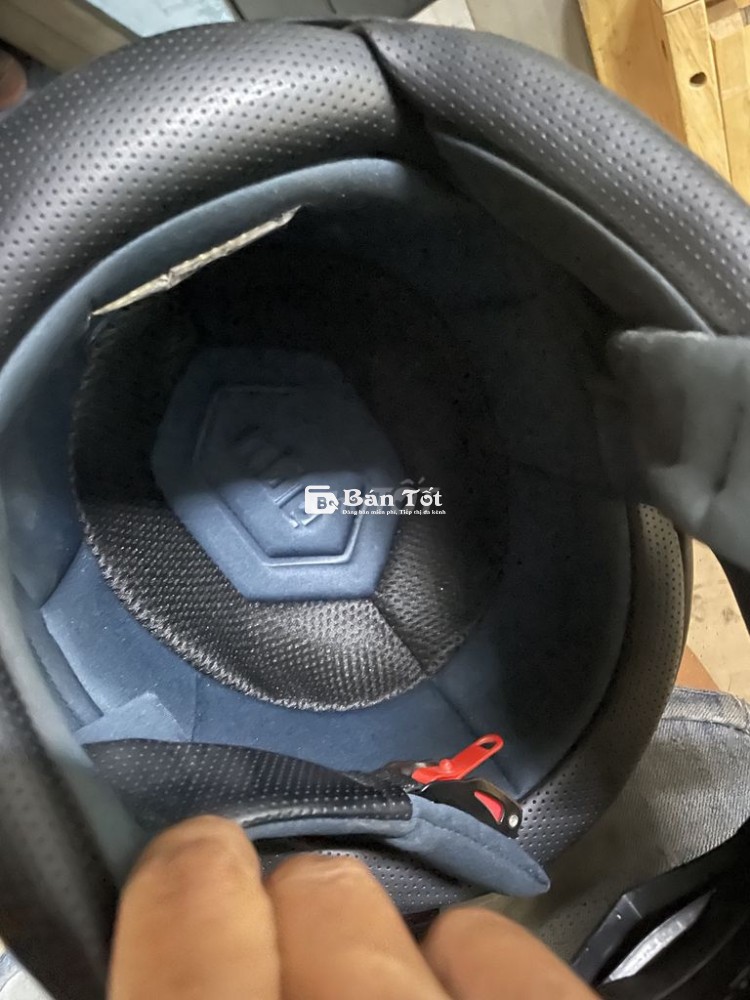 Nón bảo hiểm vân carbon
