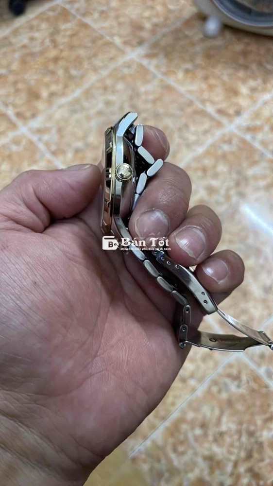 đổng hồ Op đang dùng bình thường tích cót lâu