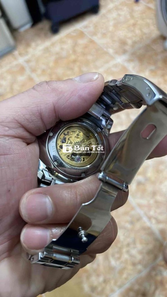 đổng hồ Op đang dùng bình thường tích cót lâu