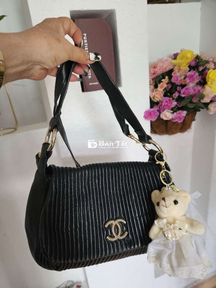 Tặng 2 túi xách đen+be
