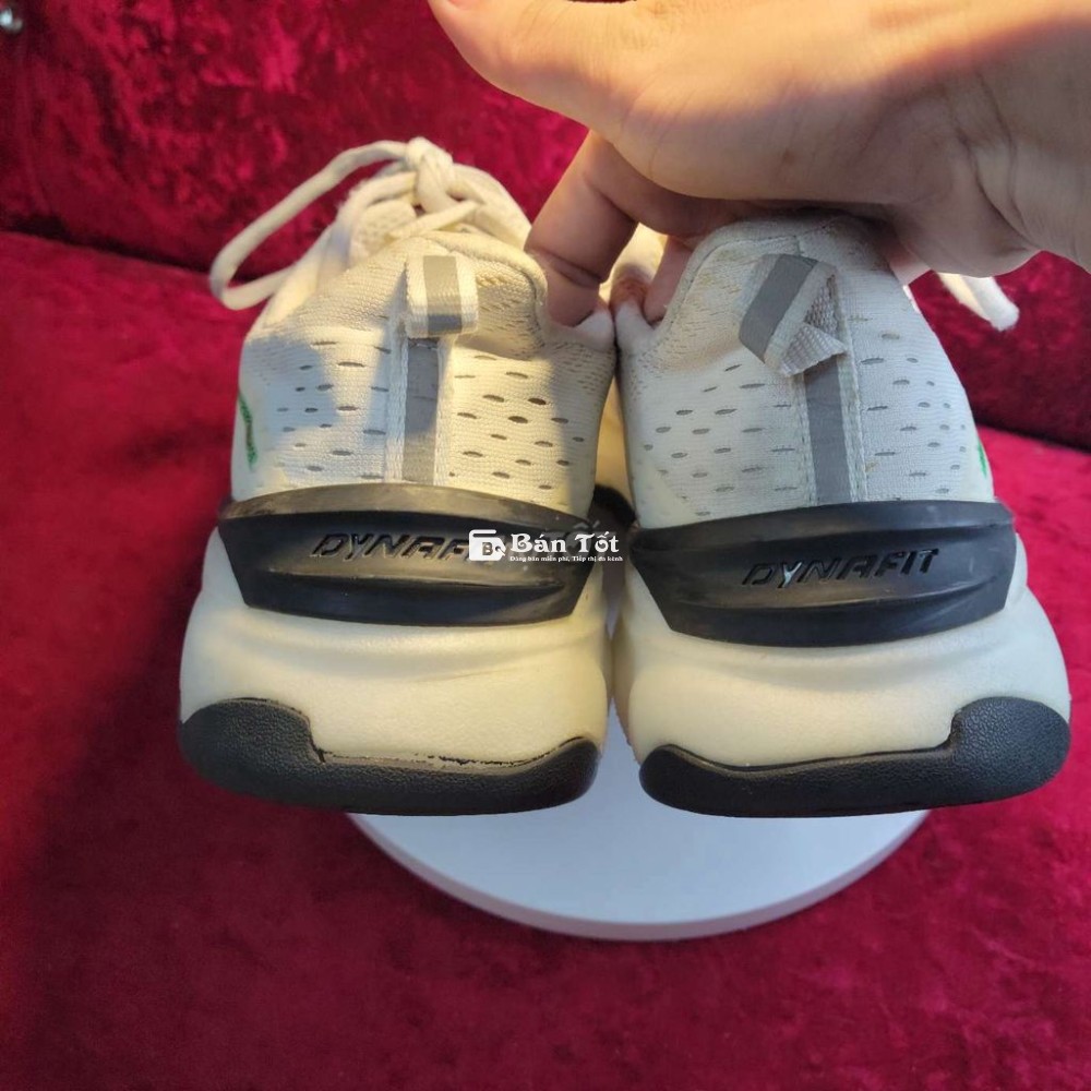 Giày hiệu con báo size 43