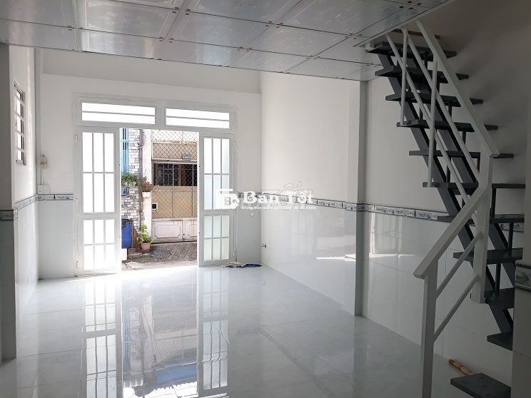Nhà gác lửng (3.7m x 9m) hẻm đường Đặng thúc Vịnh gần ngã 3 Đồn HM