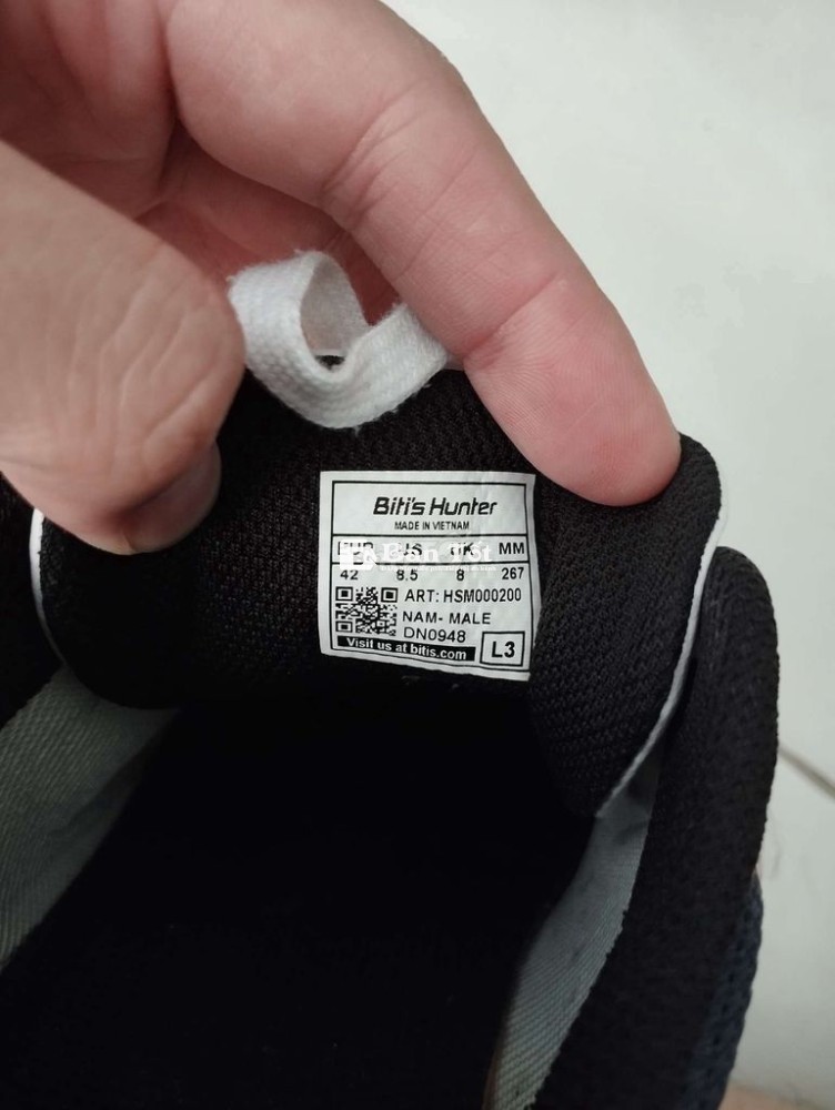 Giày Bitis Hunter Trắng Cam như mới 99%