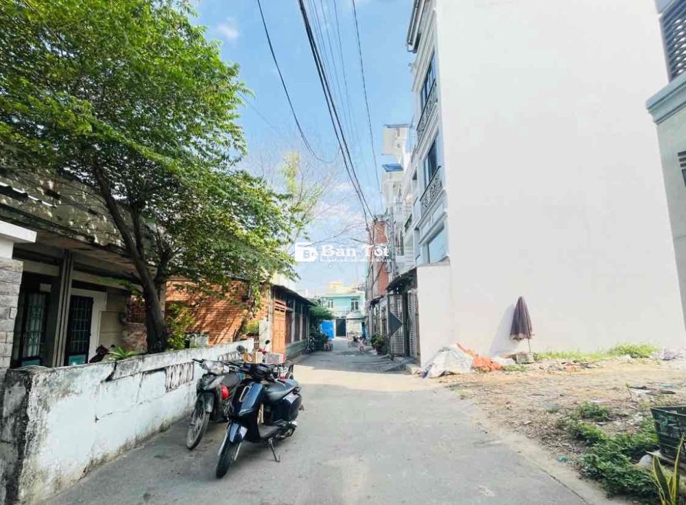 Nhà 3 tầng mới tinh ngay chợ Thủ Đức - 3PN 3WC Dt 55.8M2