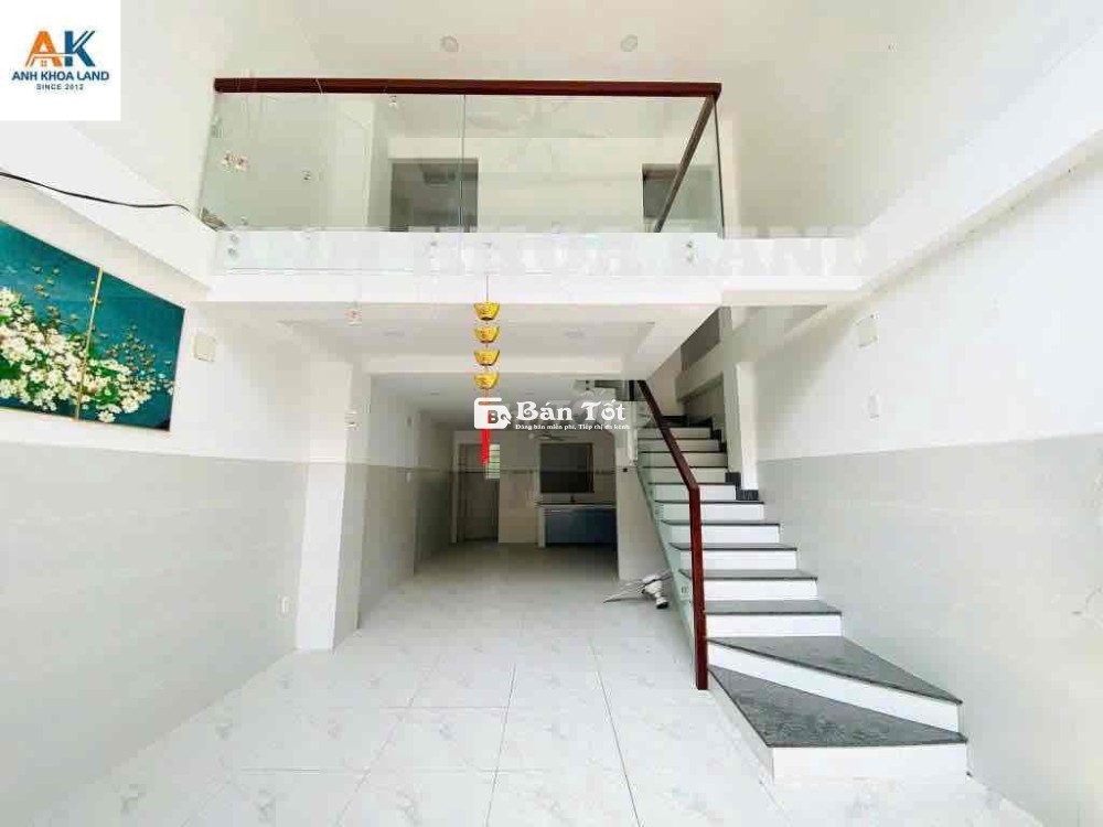 Nhà 3 tầng mới tinh ngay chợ Thủ Đức - 3PN 3WC Dt 55.8M2