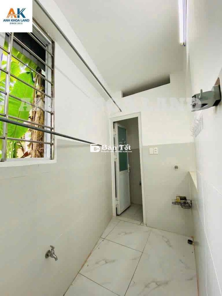 Nhà 3 tầng mới tinh ngay chợ Thủ Đức - 3PN 3WC Dt 55.8M2