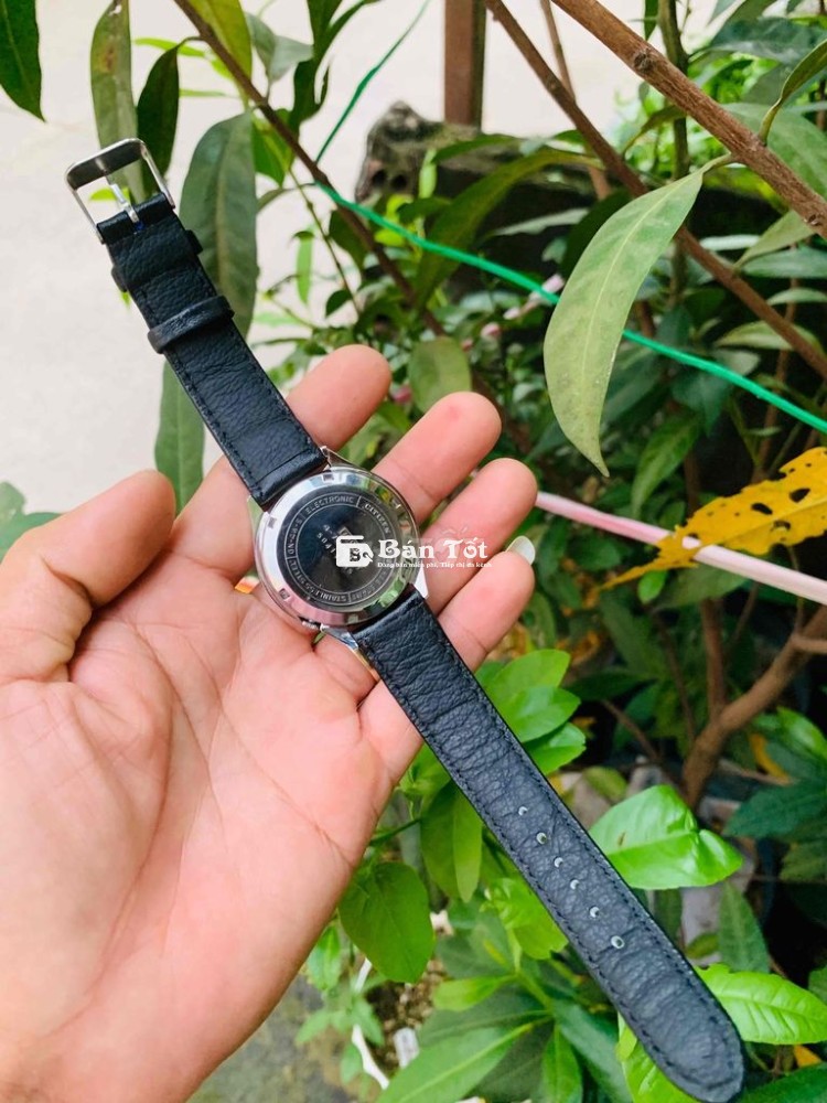 Citizen Nhật pin lai cơ