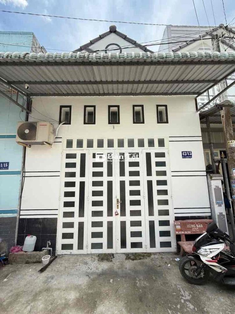 Nhà trệt lửng 3 phòng ngủ, lộ ô tô, cách Đại Học Y Dược 3km