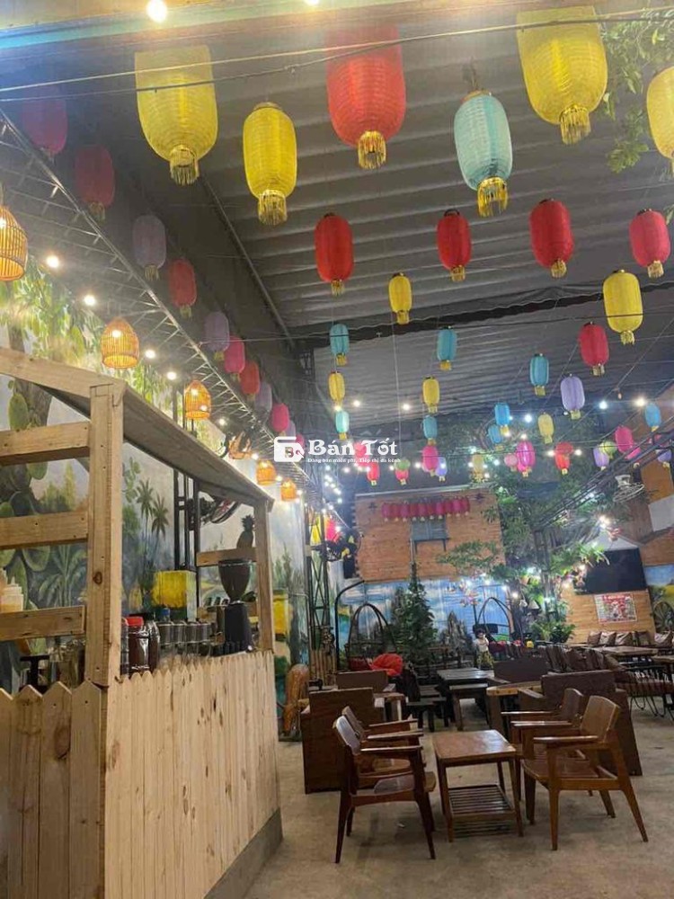 Nhân Viên Phục Vụ